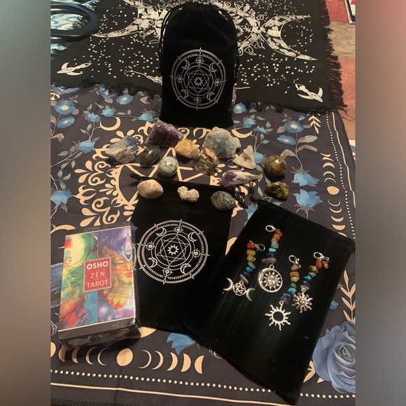 OSHO Zen Tarot Deck DELUXE BUNDLE w Tarot Card NECKLACE, Pouch, Crystals & More! - Picture 2 of 15